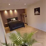 Lejlighed Luxurious In City, Free Parking