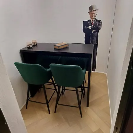 Апартаменты Luxurious In City, Free Parking Ольборг