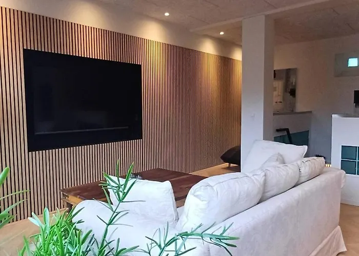 Luxurious In City, Free Parking Apartament